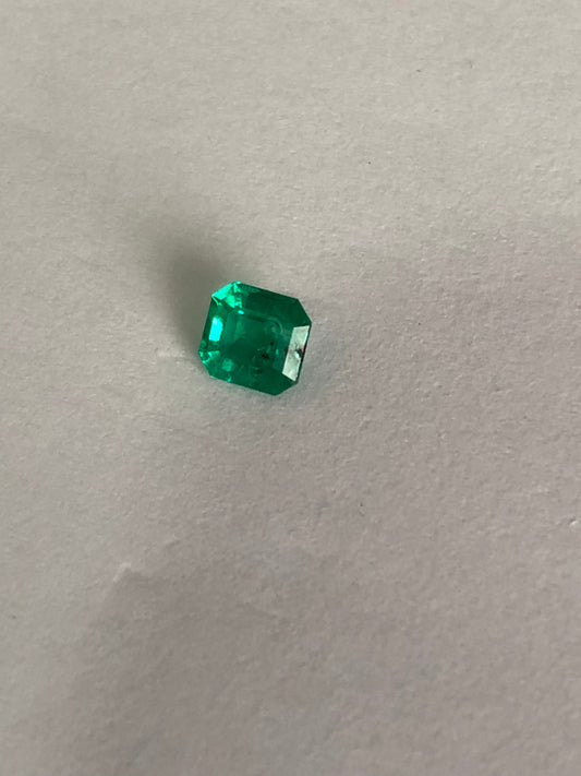 Esmeralda talla cuadrada 0.45 ct