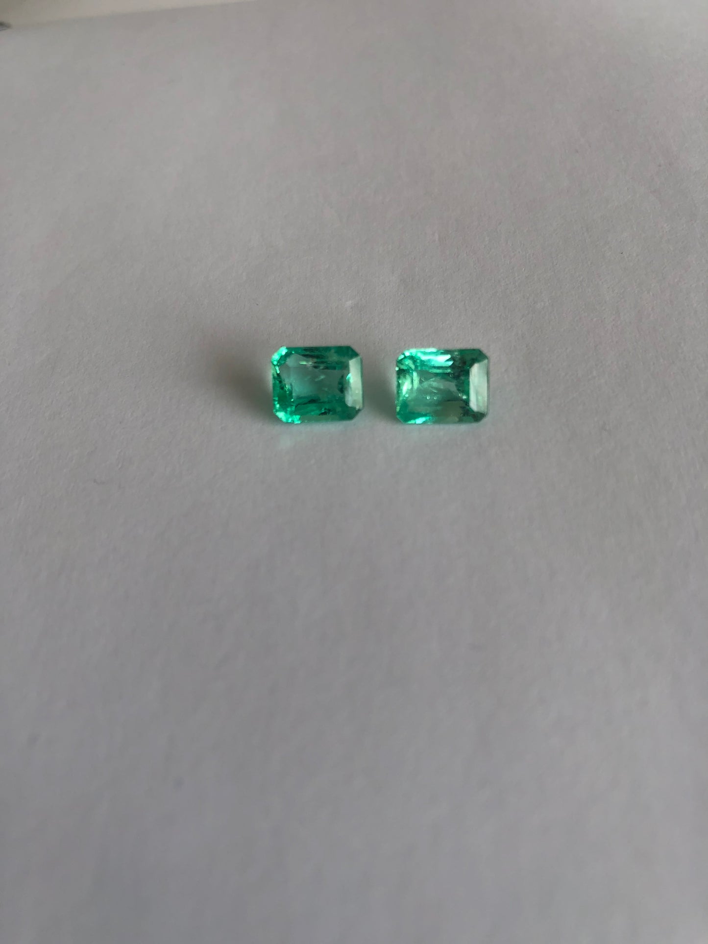 Par de esmeraldas Colombianas talla cuadrada 3.05
